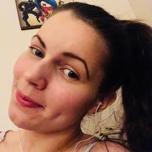 🌻 Meet your Posher, Kayla 🌻